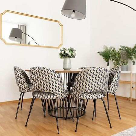 Franz 23 - Typical Viennese Apartment In The Heart Of Vienne Extérieur photo
